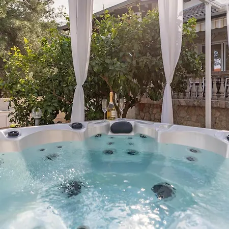 Roko - Luxury 60m From Beach! Ždrelac