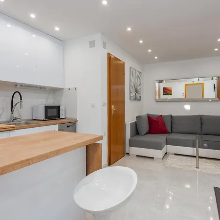 Roko - Luxury 60m From Beach! Vila Zdrelac