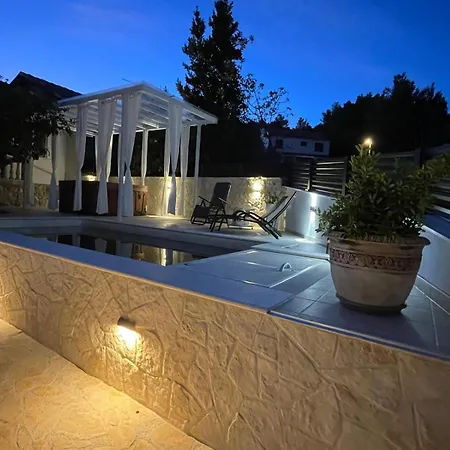 Roko - Luxury 60m From Beach! * Ždrelac