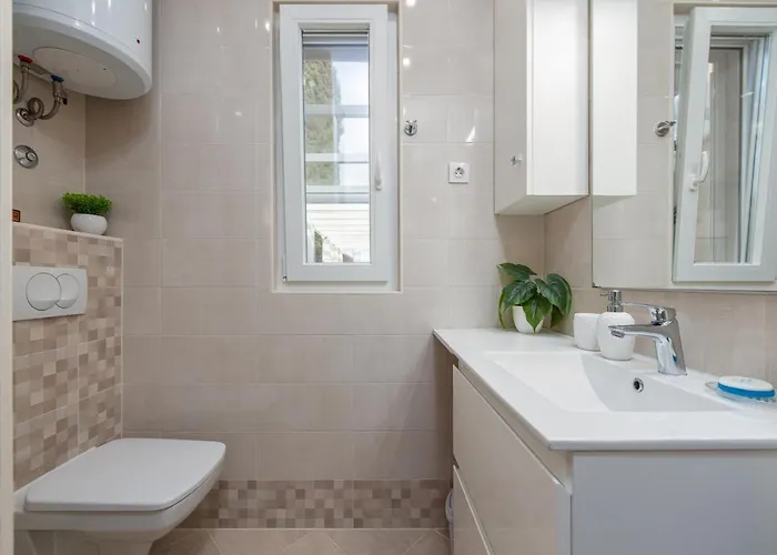 Roko - Luxury 60m From Beach! Zdrelac