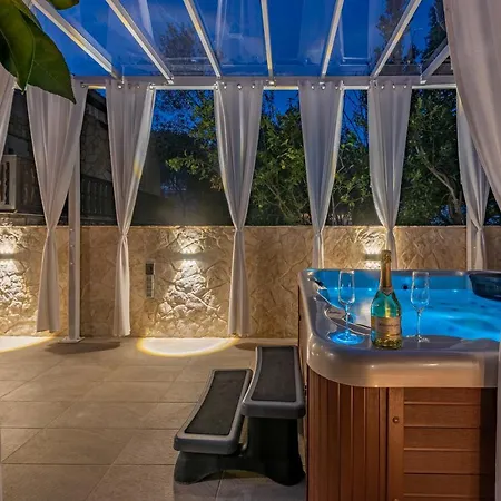 Roko - Luxury 60m From Beach! 别墅 *