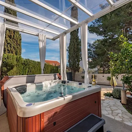 Roko - Luxury 60m From Beach! Ždrelac