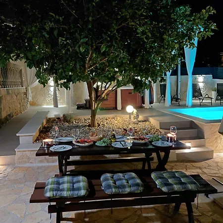 Roko - Luxury 60m From Beach! Ždrelac