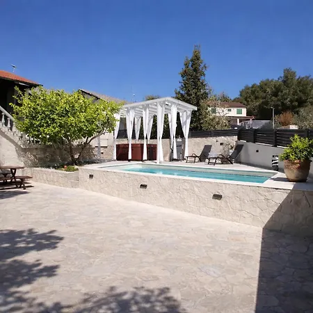 Roko - Luxury 60m From Beach! * Ždrelac