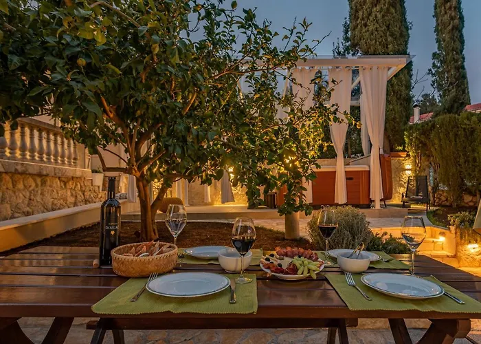 فيلة Roko - Luxury 60m From Beach!