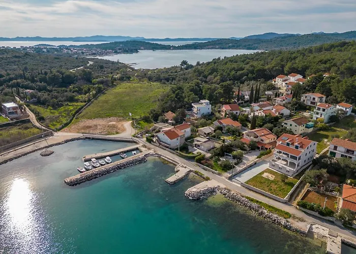 Roko - Luxury 60m From Beach! فيلة