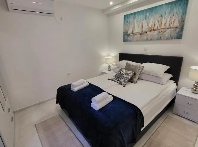 Roko - Luxury 60m From Beach! Willa