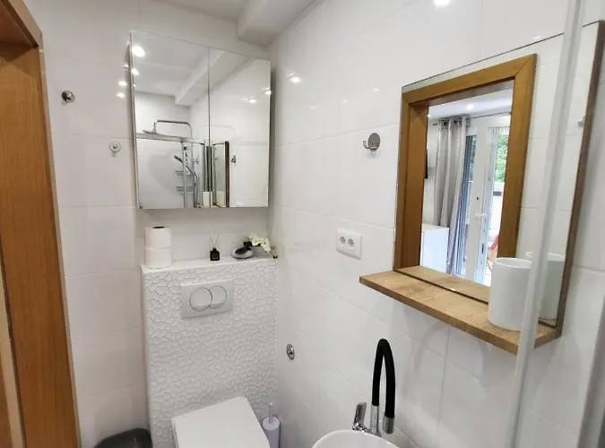 Roko - Luxury 60m From Beach! فيلة